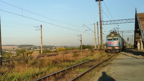 arrival of the ukrzaliznytsia train