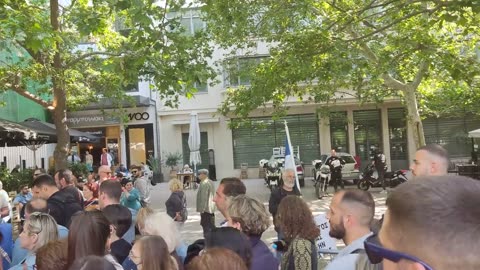 ΜΑΤΘΑΙΙΚΟΣ ΑΠΟΣΤΟΛΟΣ ΦΩΝΑΖΕΙ ΣΤΟΥΣ ΠΟΔΟΣΦΑΙΡΟΛΑΤΡΕΣ ΕΜΒΟΛΙΑΣΜΕΝΟΥΣ ΜΑΣΚΟΦΟΡΟΥΣ