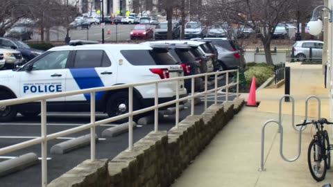 1669HQOB01SouthwestWalkway_2021-01-06_10h00min01s777ms.mp4