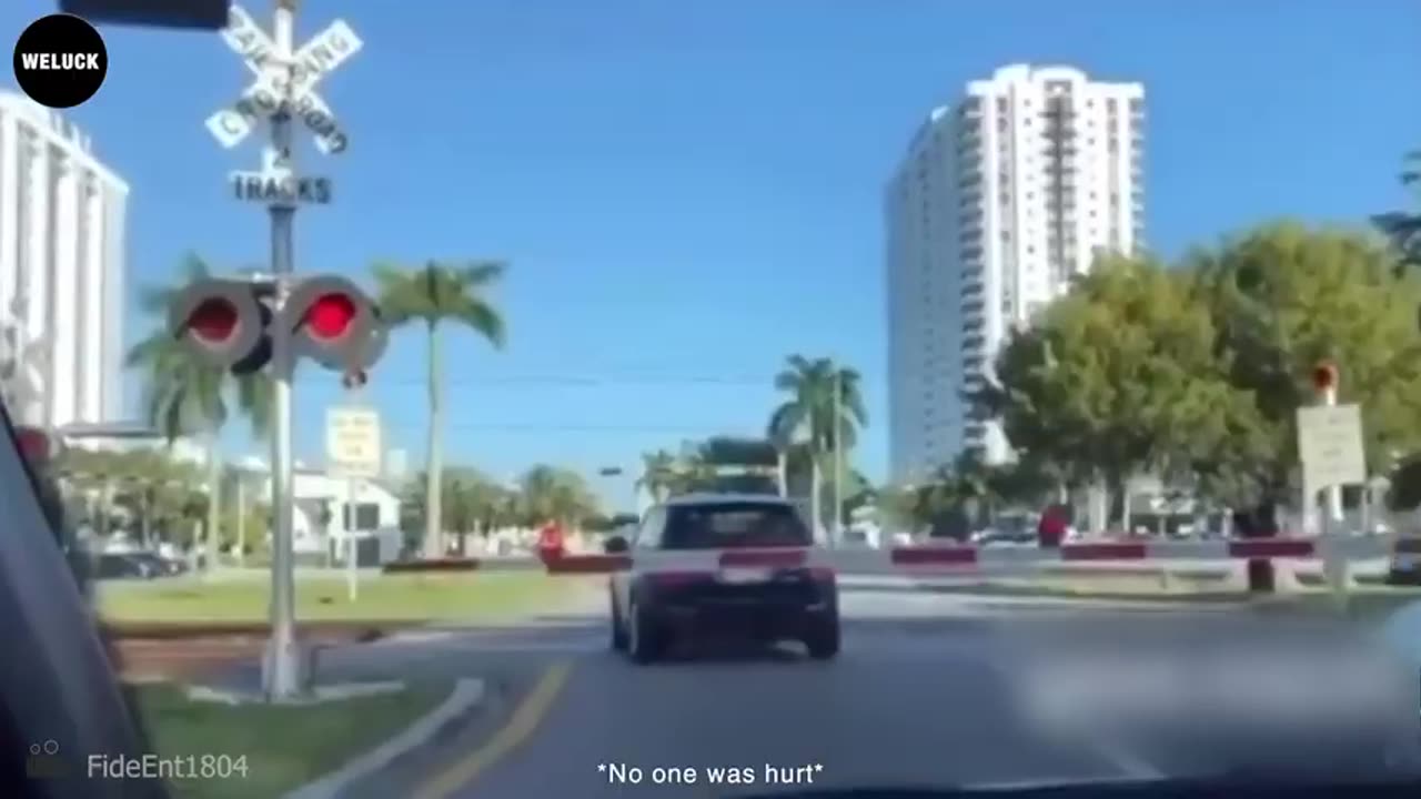 30 Tragic Moments! Drunk Driver On The Road Got Instant Karma - Idiots In Cars.mp4