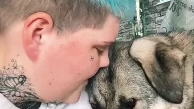 The difference between the kiss of a man and a girl with dogs ♥️♥️