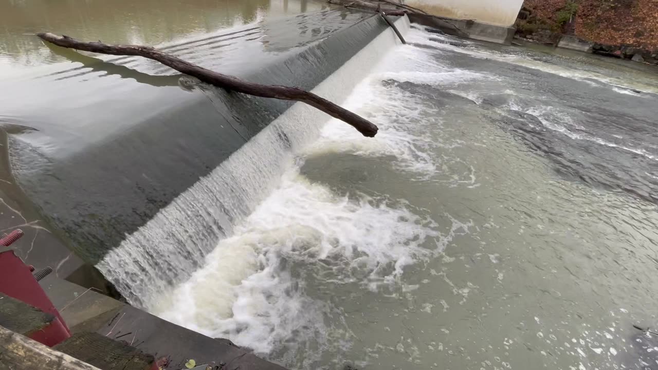 Enjoy visiting the Banks of the valley