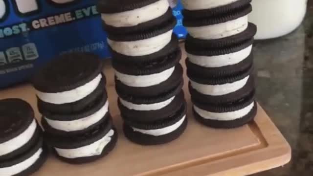 STUFFED OREOS