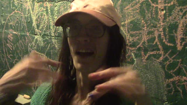 adding Biblical msgs to bathroom w/ chalk