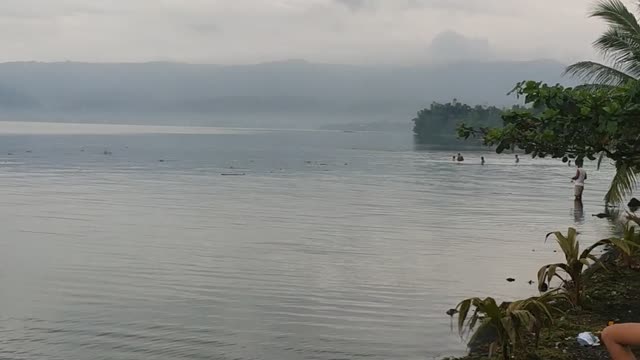 Bawal maligo sa taal volcano lake