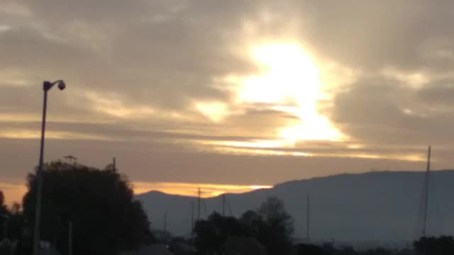 ΕΝΑ LIVE ΜΕ ΣΥΜΜΕΤΟΧΗ