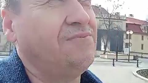 17/3 Pozdrav od pomníku s poselstvím krále Jiřího z Poděbrad.