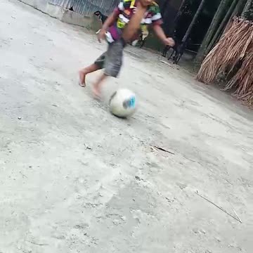 Laver pull football macth