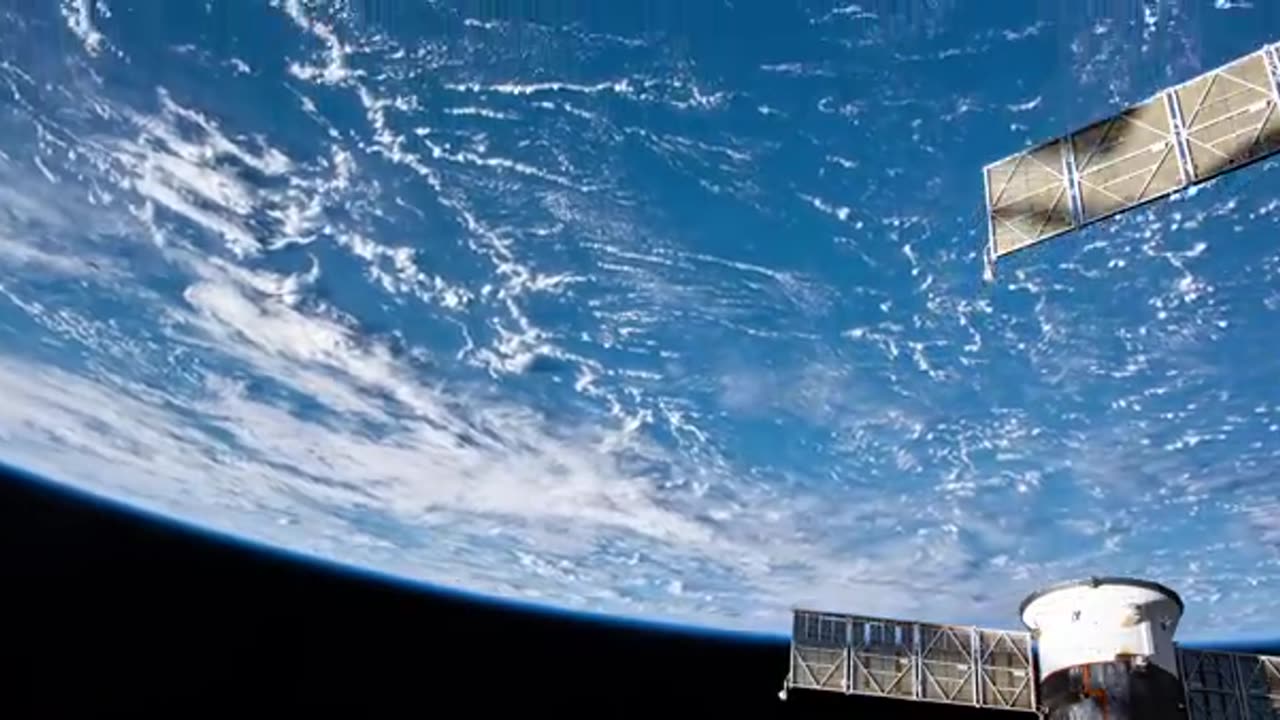 Earth from space in 4k Expidetion 65 Edition