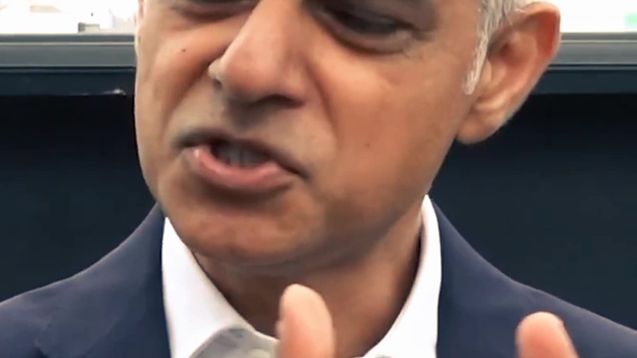 Sadiq Khan BLUNDER as he SNUBS northern concerns about HS2 by making it all about London #gbnews