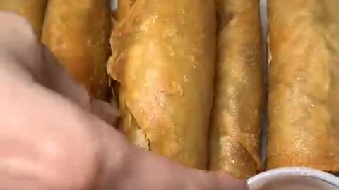 Kalua pig lumpia