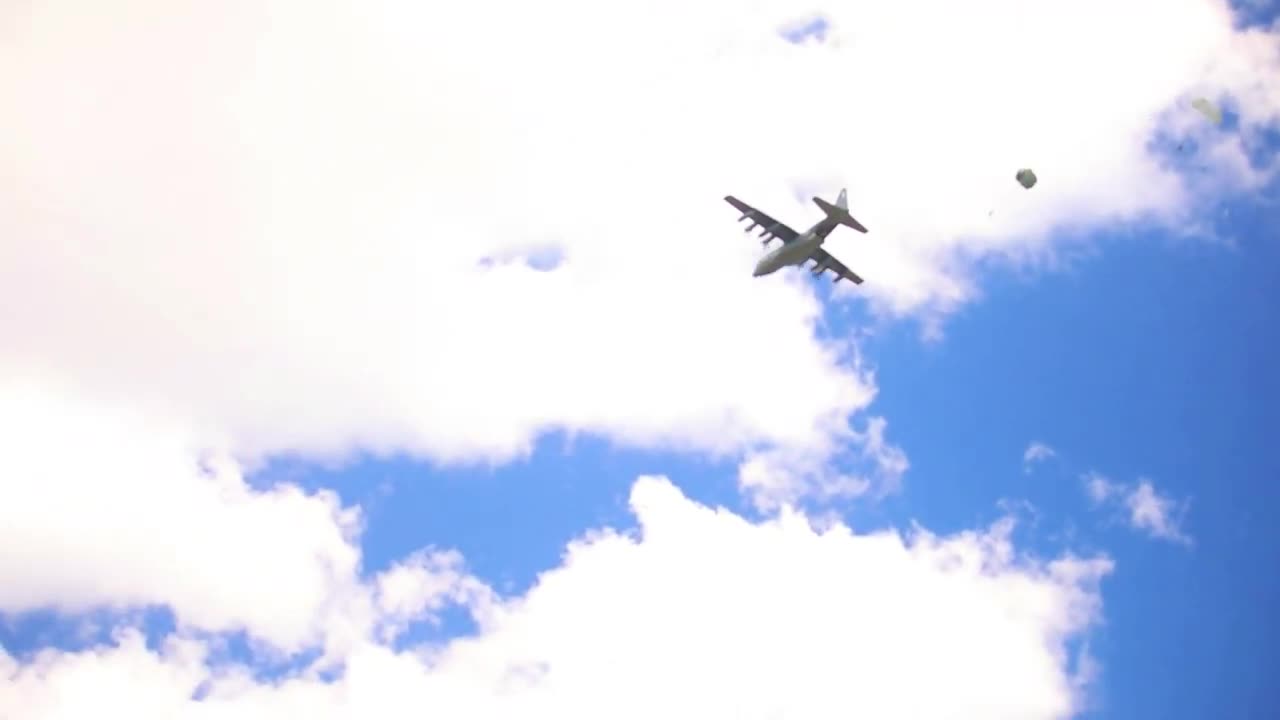 EXERCISE BALIKATAN 22: U.S. ARMY, PHILIPPINE ARMY SOLDIERS CONDUCT FRIENDSHIP JUMP