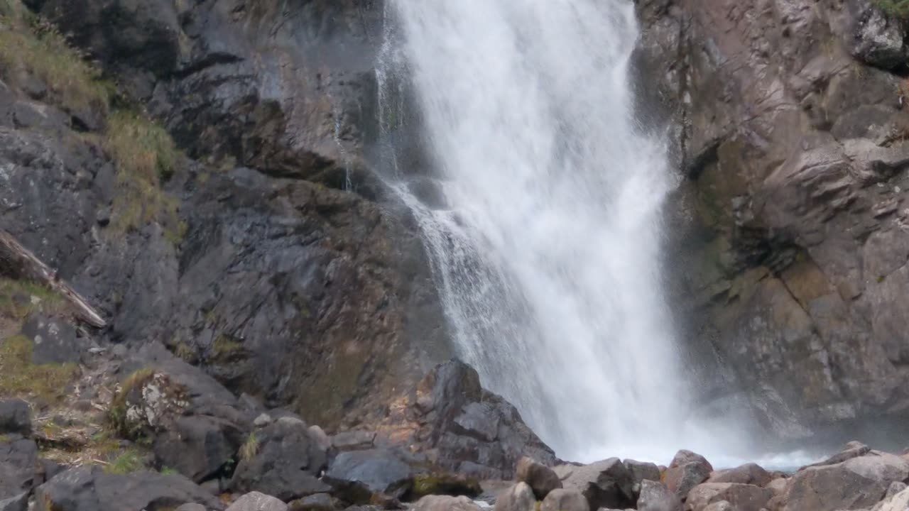 jaaz banda Waterfall