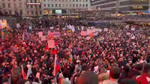 Suede : Les gens manifestent en nombre MASSIF partout dans le monde aujourd'hui