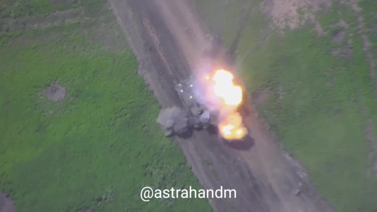 Leopard zasažen ruským dronem Lancet u Kupjansku