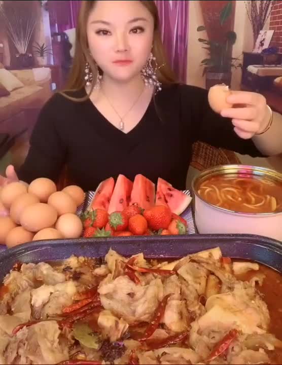 Let's be free to see beautiful girls eating delicious food #0003