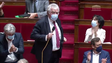 Le député André Chassaigne s'en prend à la macronie
