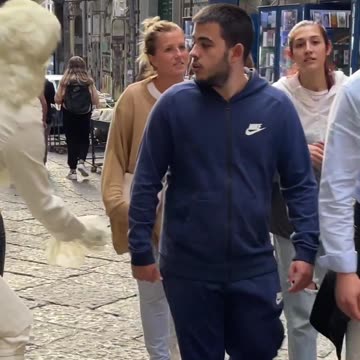 Lovely Reactions 😂 Human Statue Prank