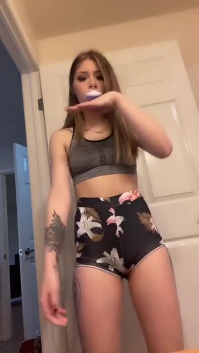 sexy girl tik tok, sexy tik toks, sexy tiktok, tik tok boom boom challenge, sexy women