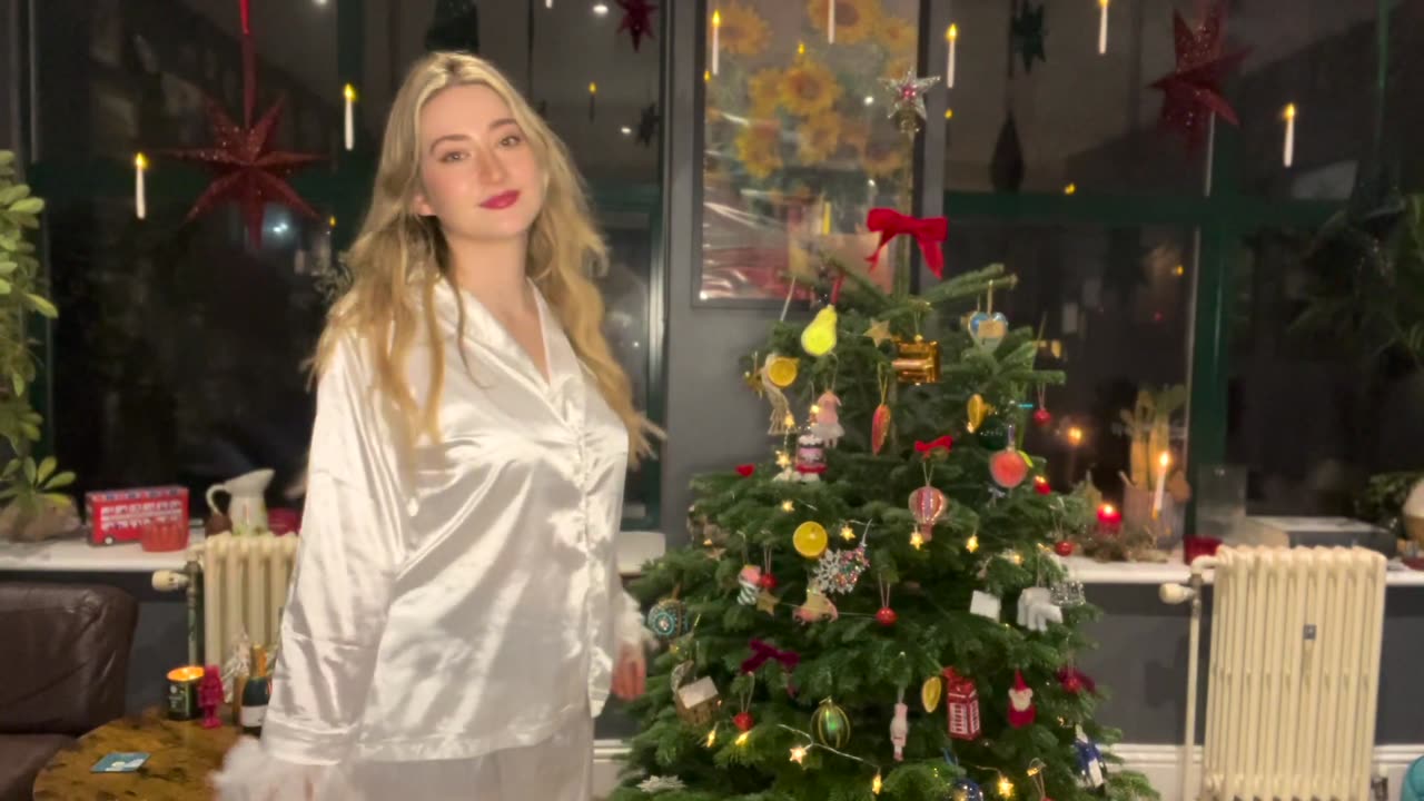 ASMR Decorating the Tree 🎄 Festive