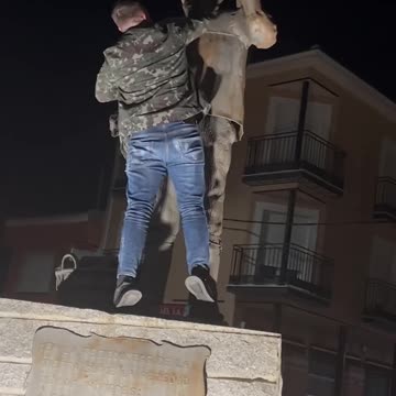 Tommy Robinson: No more masks, not for anyone, not even for statues