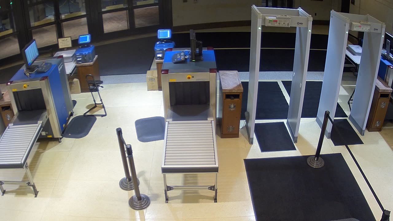 7134CVCULNScreeningLane3_2021-01-06_06h51min41s953ms.mp4