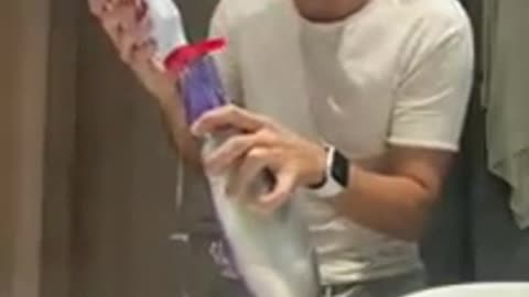 BROMAS EN PAREJA FROM TIKTOK JEJEJ
