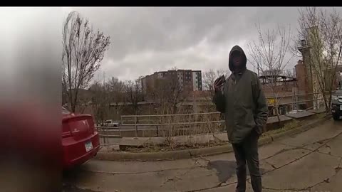 Minneapolis officer shoving black man to the ground