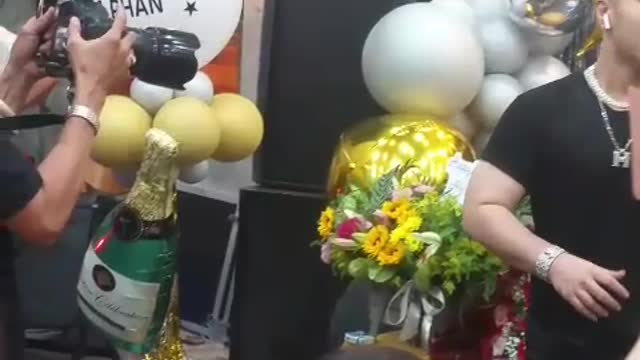 the famous singer's birthday in Vietnam