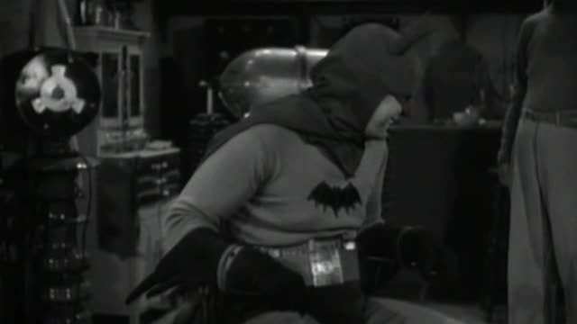 Batman, The 1943 Serial - 15 - The Doom of the Rising Sun