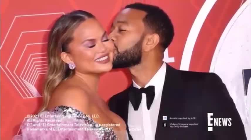 Pregnant Chrissy Teigen Claps Back at Criticism About Appearance--3