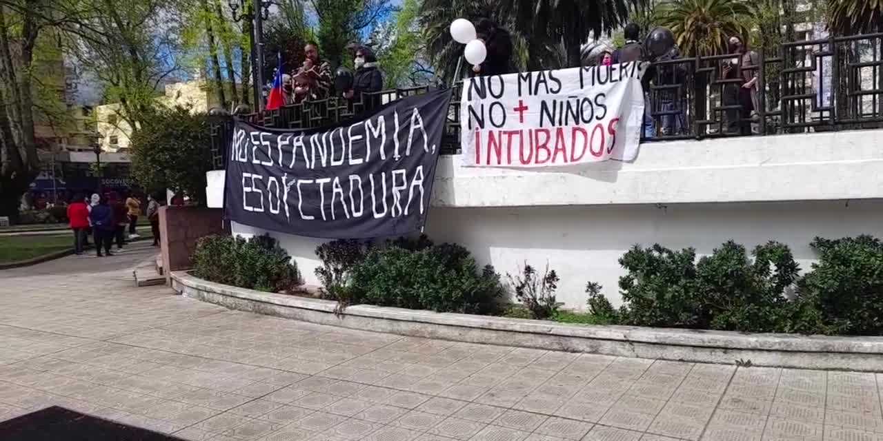 Covid 19: Minifestaciones contra la vacuna en niños en Chile, Octubre 2021