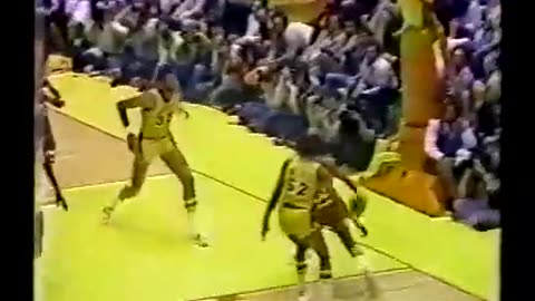 DR J - Julius Erving Dunks Twice Over Kareem Abdul-Jabbar