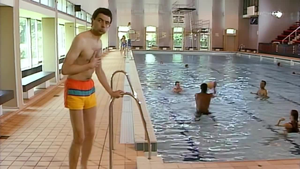 Mr bean swimming, funny video