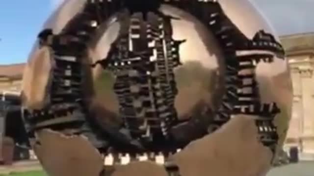 the pope's Vatican look what i see