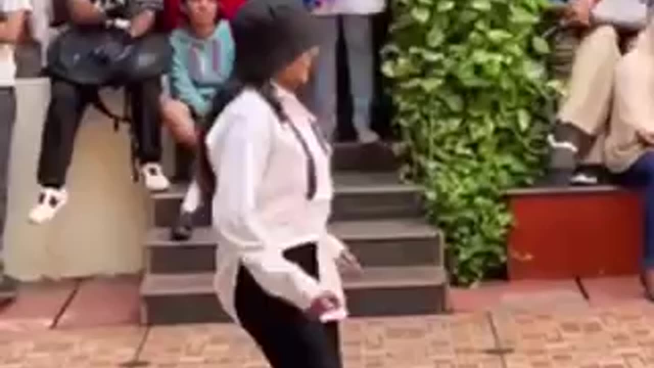 Beautiful girl viral dance