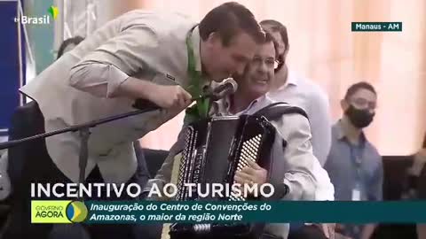 Bolsonaro grito sanfona ........................