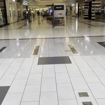 Entrance of South Gate mall Edmonton