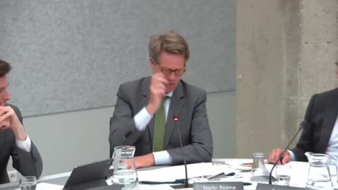 Martin Bosma CONFRONTEERT minister! 'Klimaat-activisten worden poeslief behandeld!'