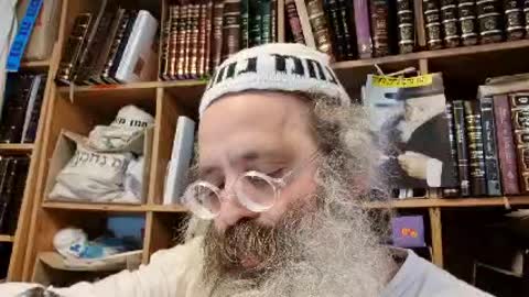 כפו ליה אסיתא בצבורא וליקום ולימא עורבא בעי בניה וההוא גברא לא בעי בניה - שיר נ נח מסכת כתובות דף מט