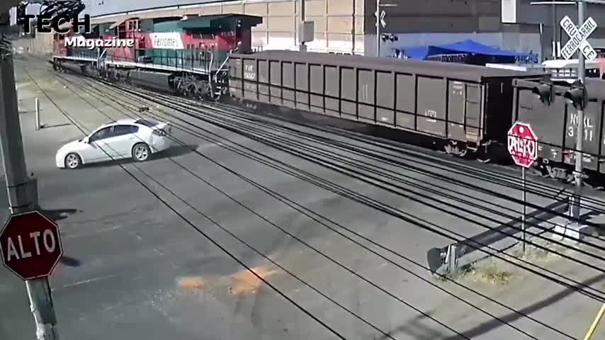 Dangerous Trains Crashing and Crazy Car Crossing Railroad Compilation