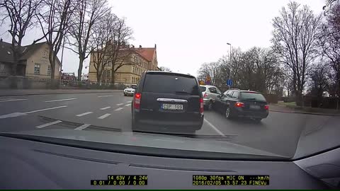 BMW Driver who uses bus lane gets karma.