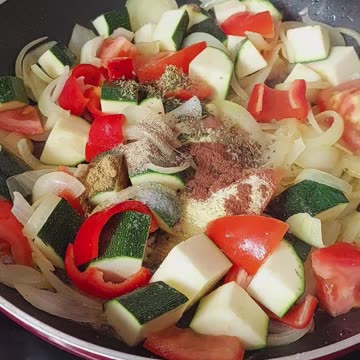 It's so delicious that I make it almost every day! Easy Stir-fry potatoes with Vagetables