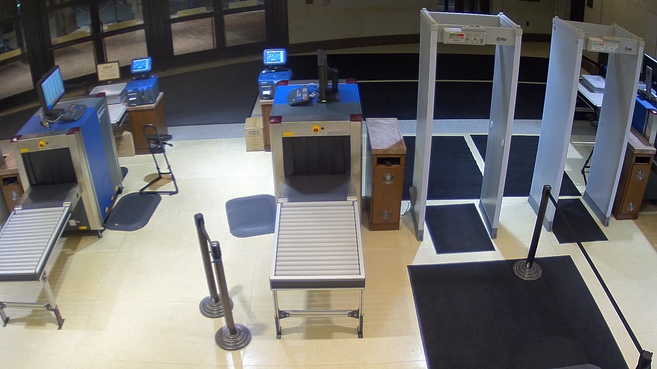 7134CVCULNScreeningLane3_2021-01-06_03h07min57s390ms.mp4