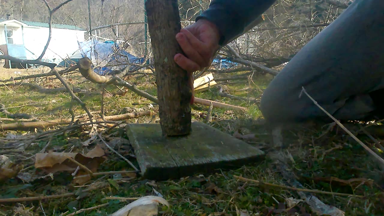 (4k video) My way of safely splitting wood