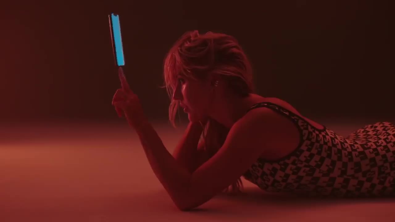 Ellie ft Juice wrld: Hate me