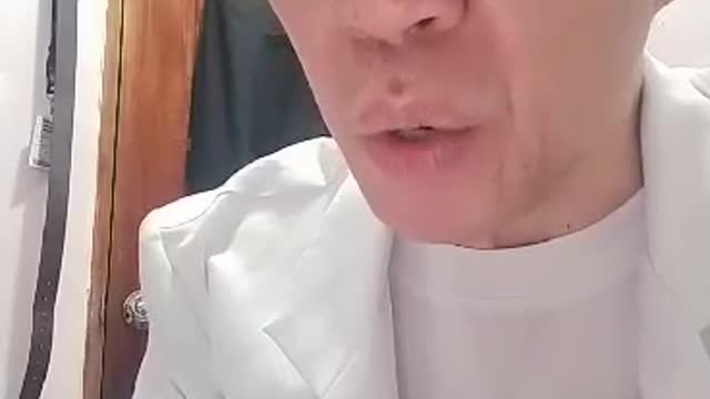 Dr. Jose Oclarit explaining about mRNA