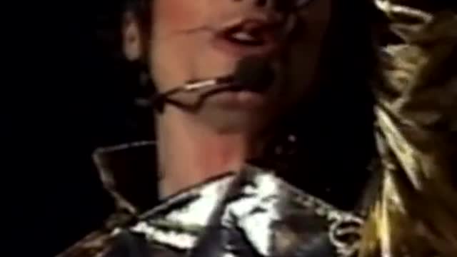 Michael Jackson shines on his stage