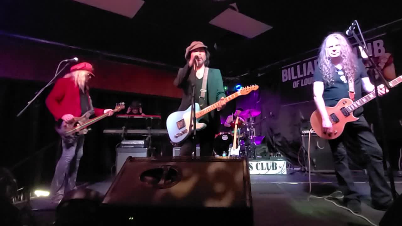 The (London) Quireboys "There She Goes Again"