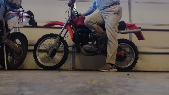 Starting 1977 Maico GS440